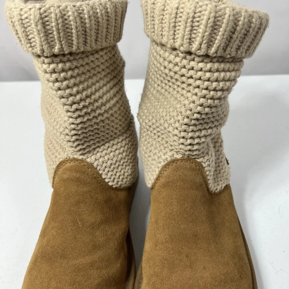UGGs Tan Upper Knit Sweater Foldover‎ Cuff Size 5